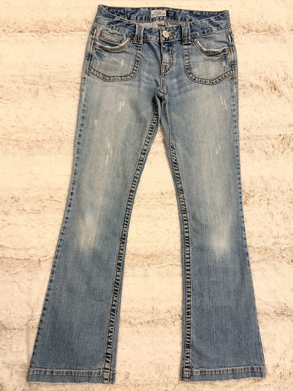 Vintage Y2K Aeropostale Flare Jeans | Low Rise | Light Wash Size 7/8 Long